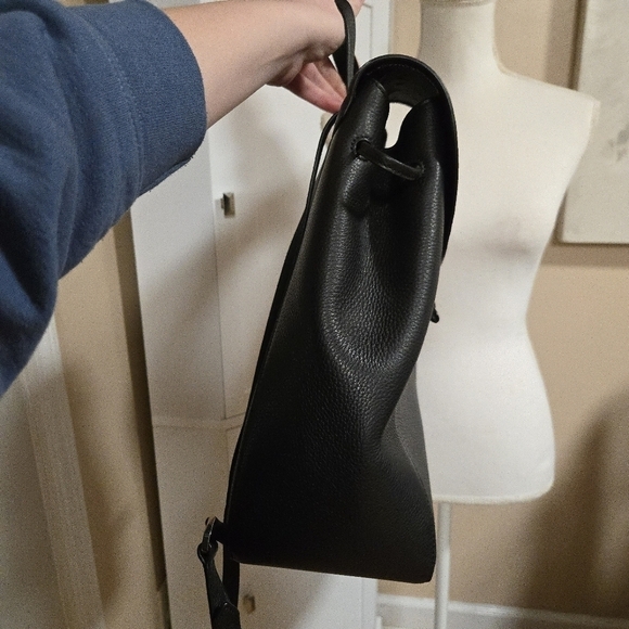 Kate Spade Leila Large Flap Backpack Pebbled Leather Black main image 4